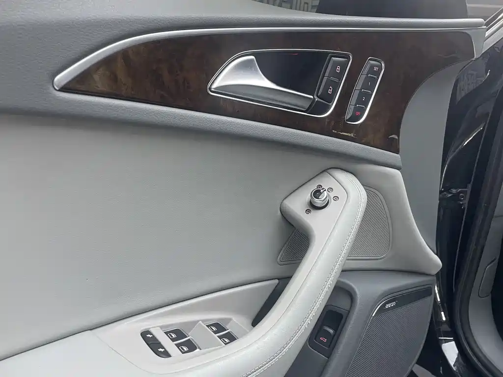 Audi A6L 2014 — фото 17