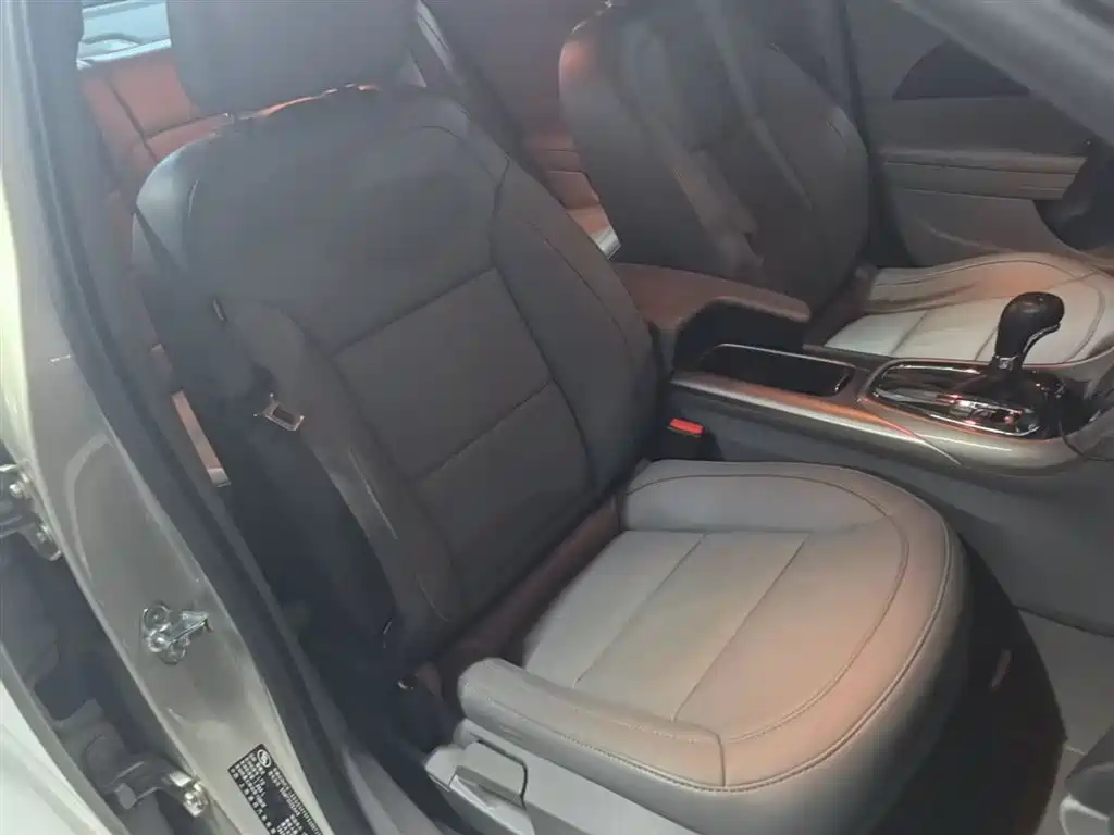 Chevrolet Malibu 2015 — фото 25