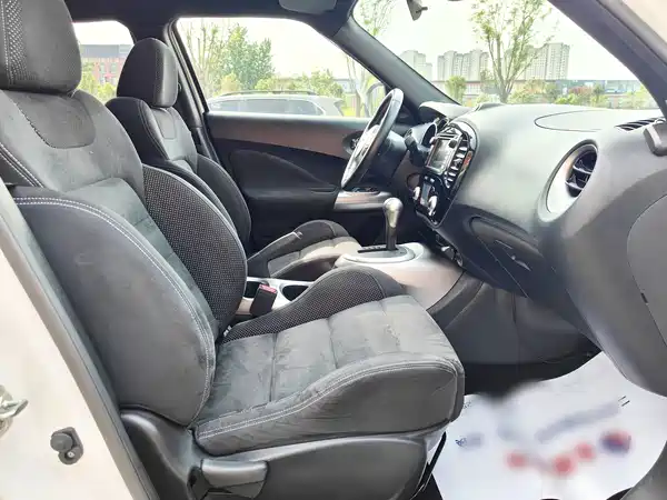 Infiniti ESQ 2018