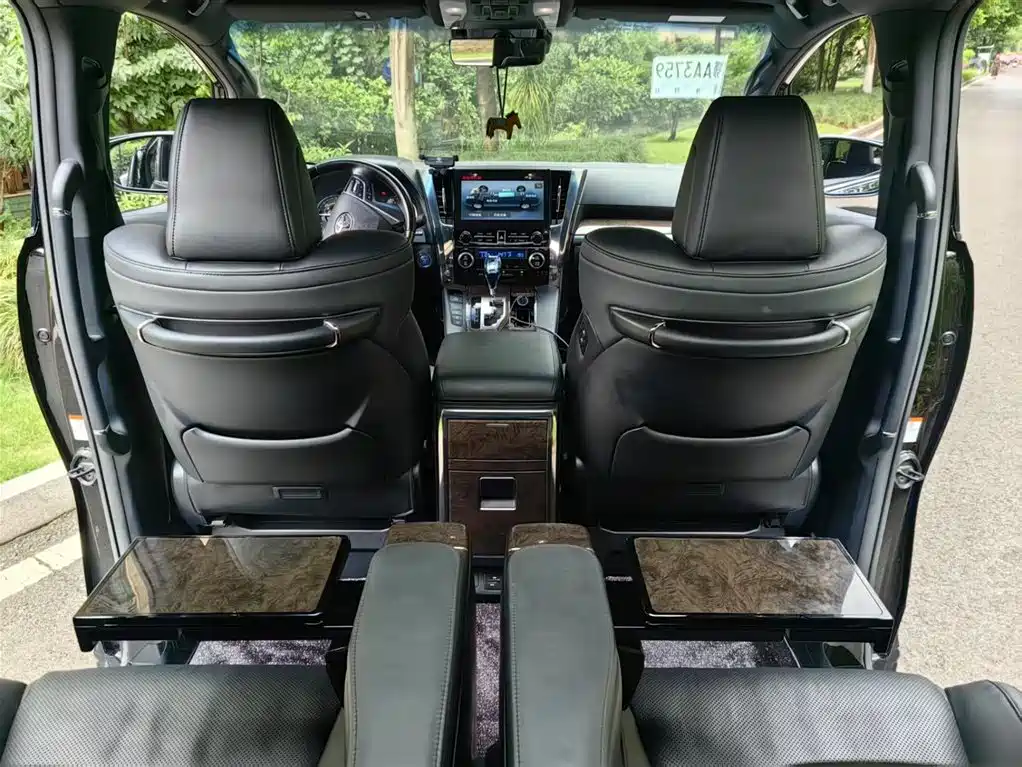 Toyota Vellfire 2020 — фото 8
