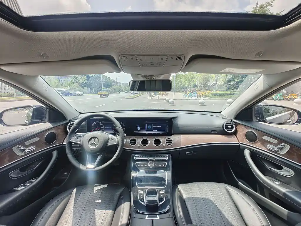 Mercedes-Benz E-Class 2016