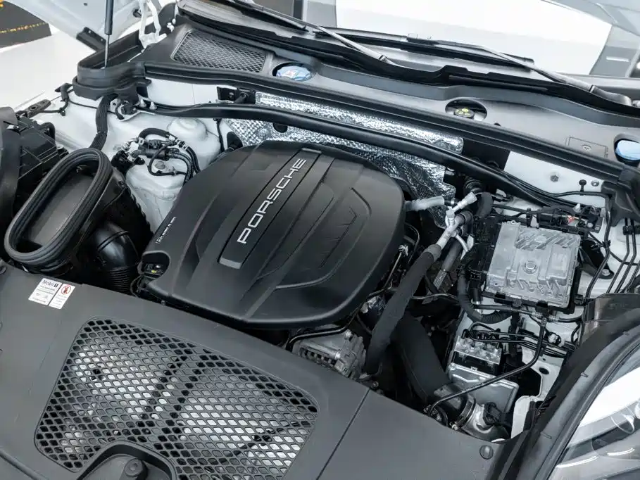 Porsche Macan 2021 — фото 11