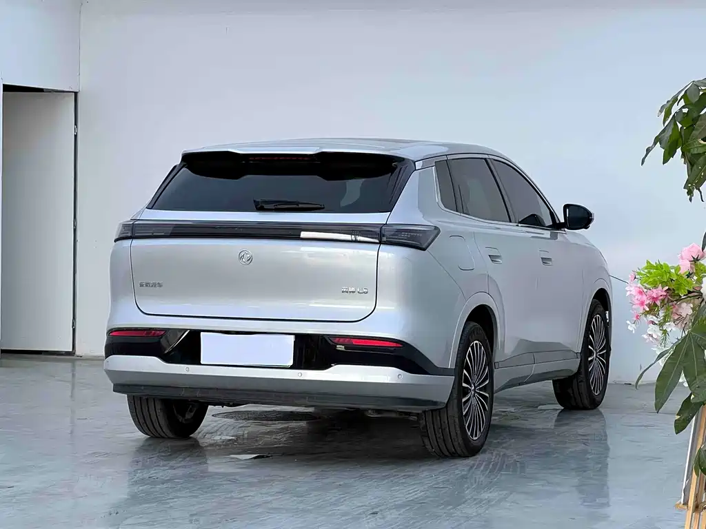 Dongfeng Fengshen L8 2025 — фото 9