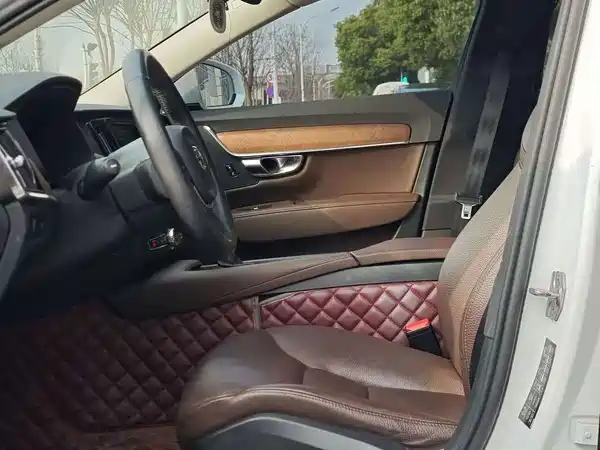 Volvo S90 2019
