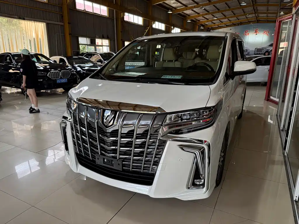 Toyota Alphard 2016
