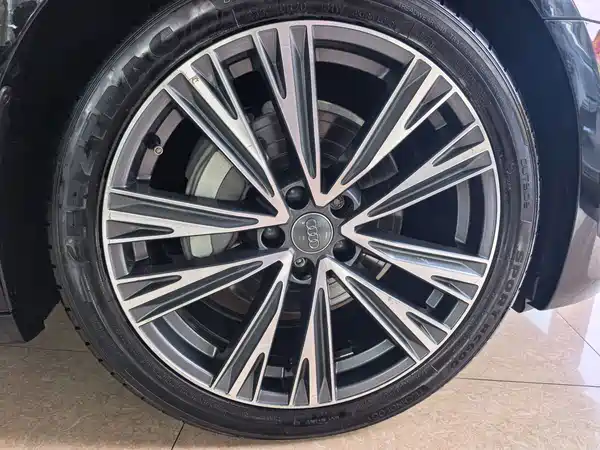 Audi A6L 2020