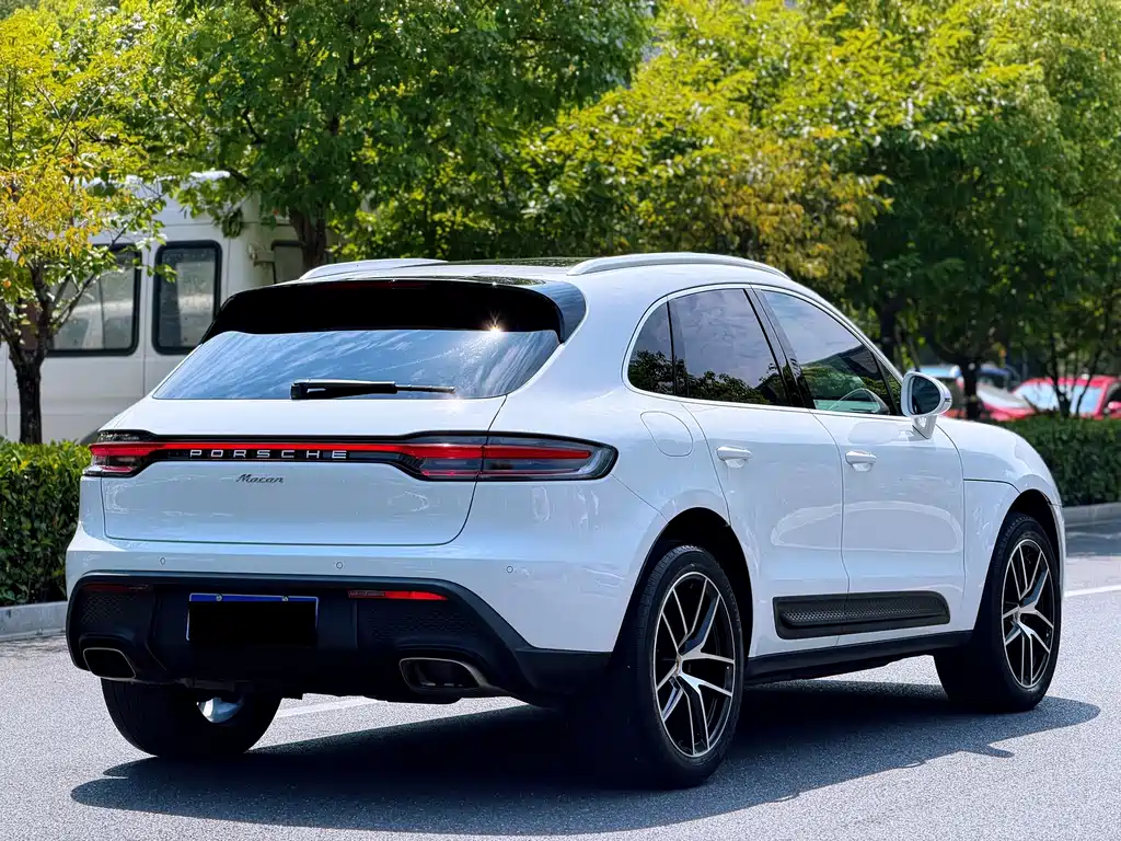 Porsche Macan 2023 — фото 15