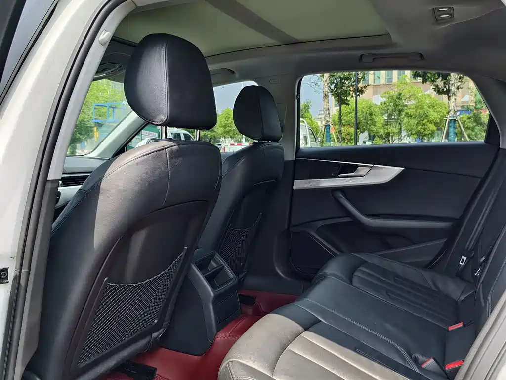 Audi A4L 2017