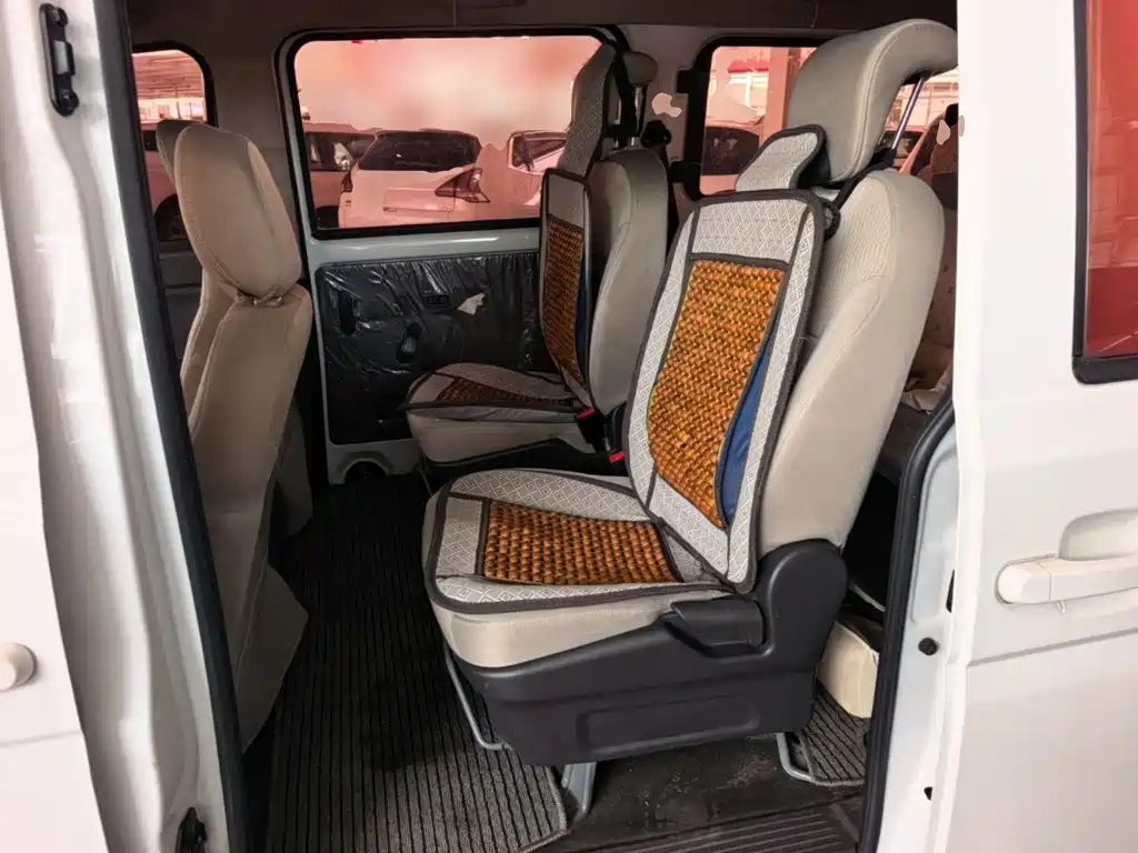 Wuling Rongguang V 2018 — фото 17