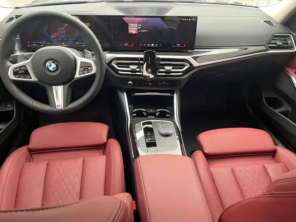 BMW 3 Series 2024 — фото 19
