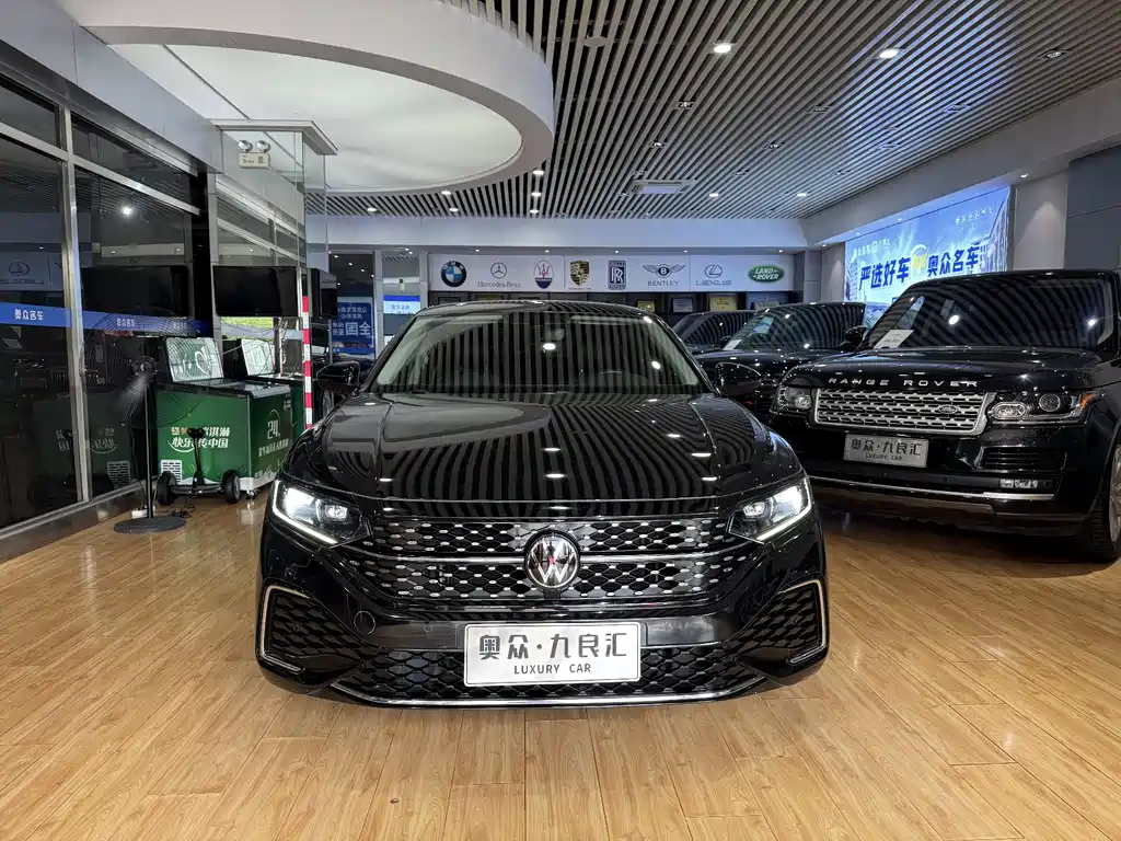 Volkswagen Passat 2023