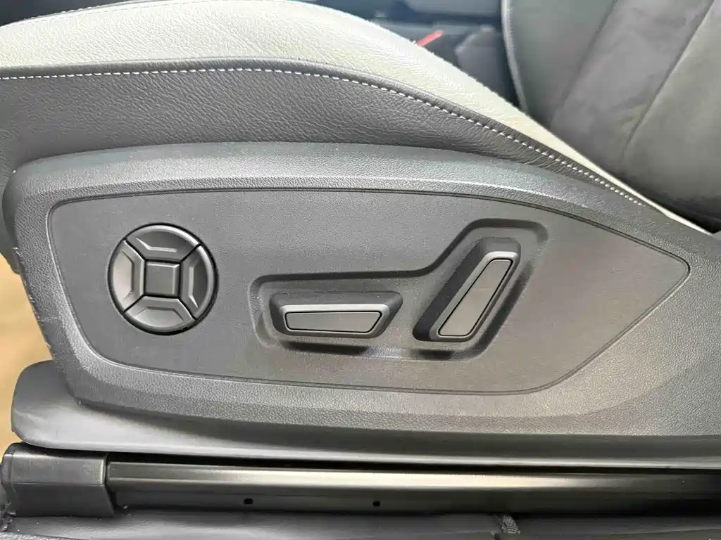 Audi Q3 2023 — фото 14