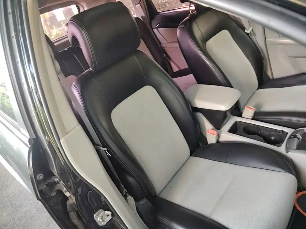 Chevrolet Captiva 2016 — фото 25