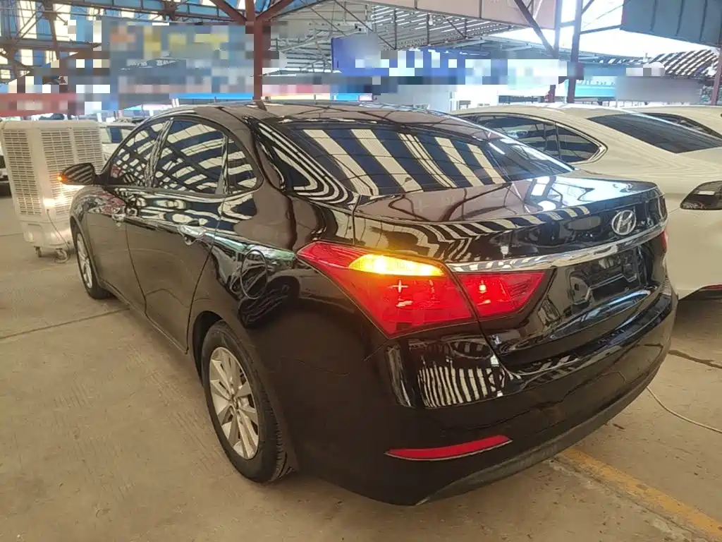 Hyundai Mistra 2015