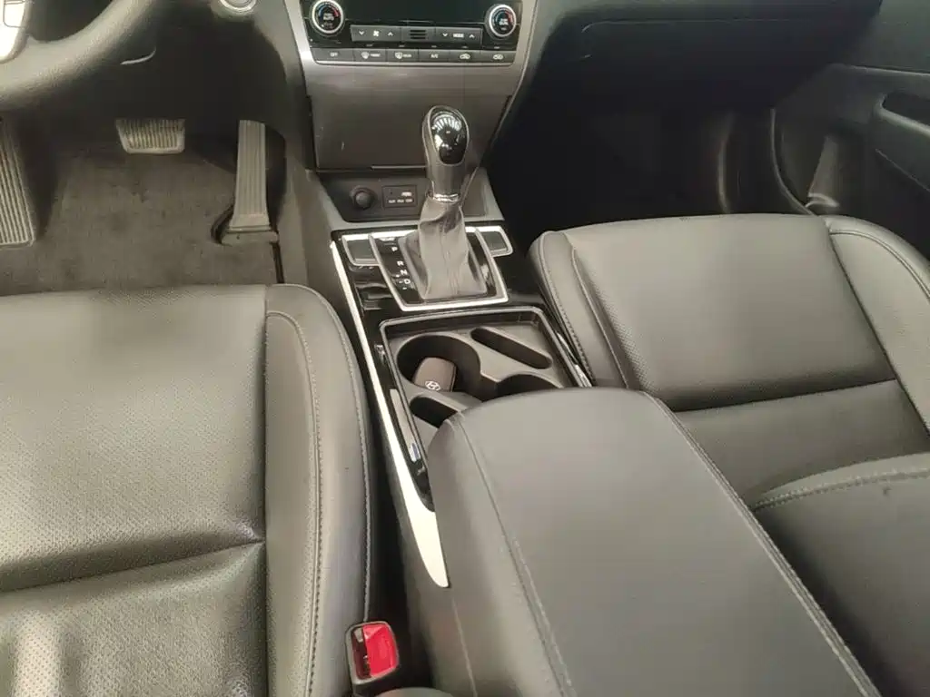 Hyundai Mistra 2015 — фото 14