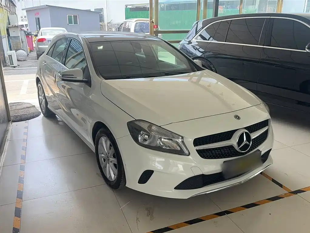 Mercedes-Benz A-Class 2018 — фото 6