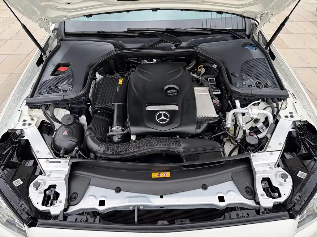 Mercedes-Benz E-Class 2018 — фото 31