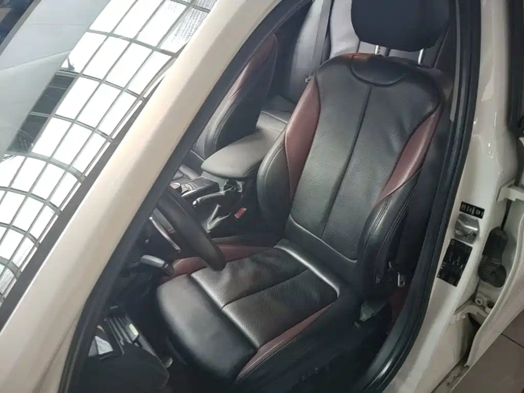 BMW 1 Series 2015 — фото 15