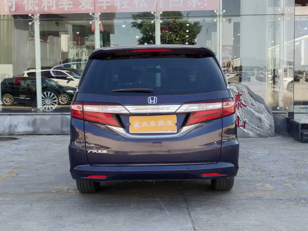 Honda Odyssey 2014 — фото 16