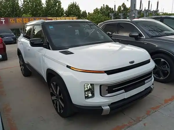 Geely ICON 2023