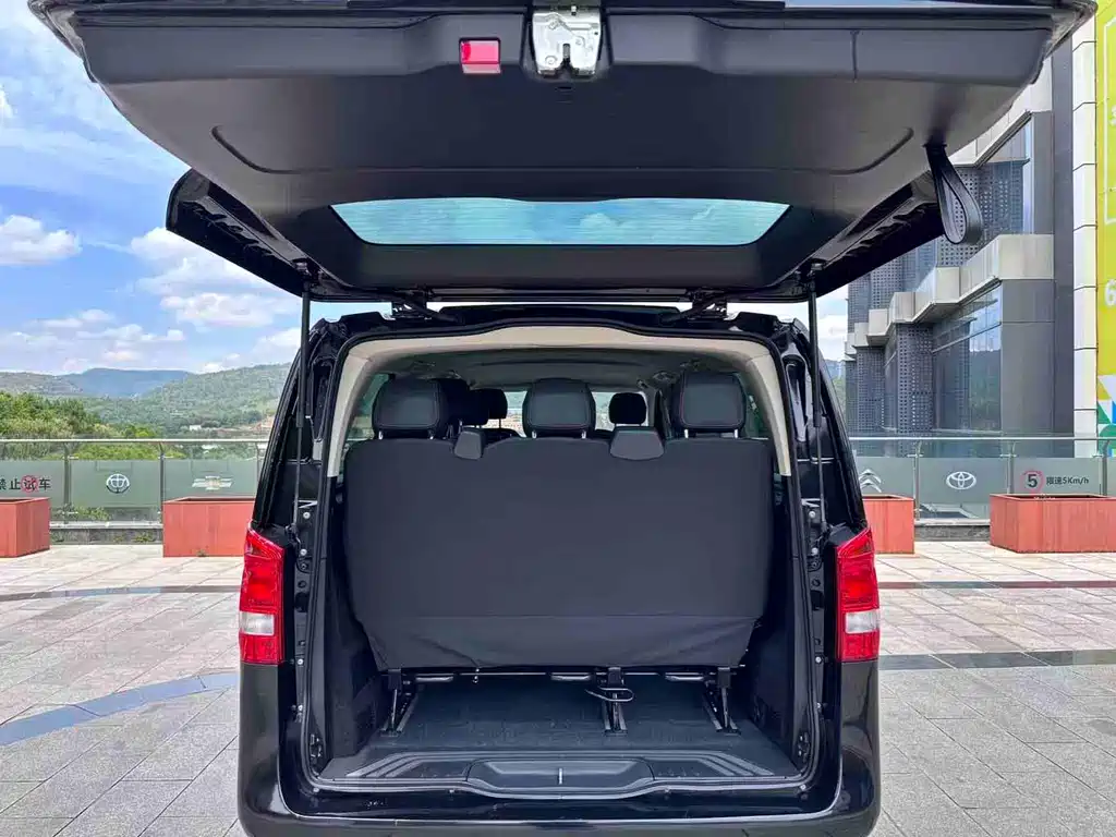 Mercedes-Benz Vito 2023 — фото 20