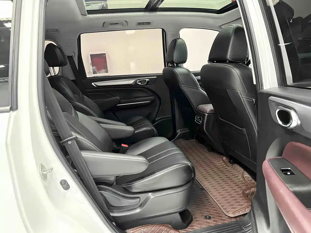 GAC Motor Trumpchi M6 2022 — фото 13