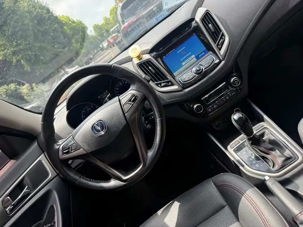 Changan Eado 2018 — фото 8
