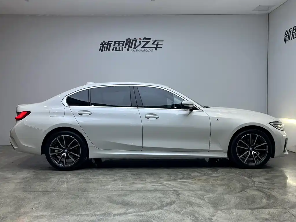 BMW 3 Series 2022