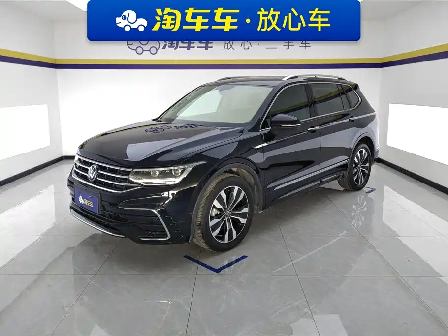 Volkswagen Tiguan L 2022 — фото 1