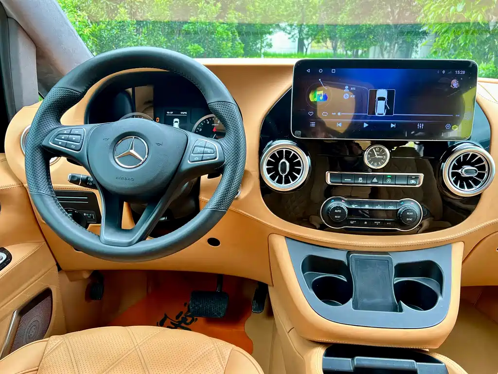 Mercedes-Benz Vito 2024 — фото 12