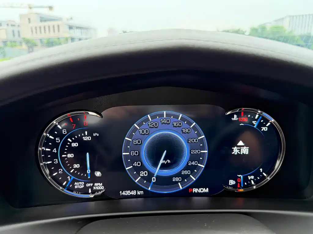 Cadillac CT6 2017 — фото 11