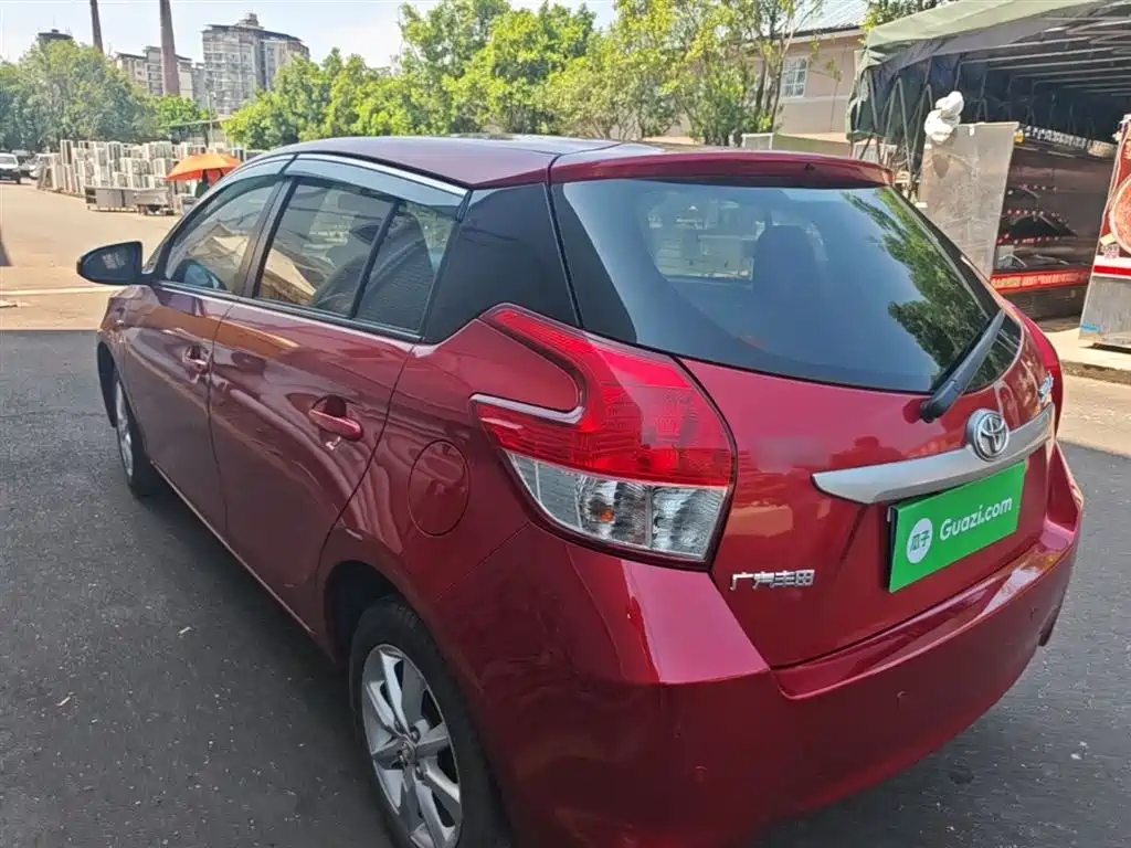 Toyota Yaris L 2015 — фото 23