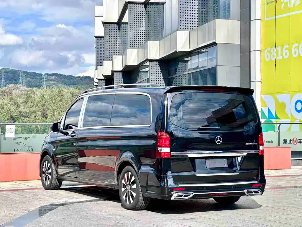 Mercedes-Benz Vito 2023 — фото 7