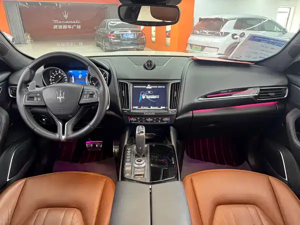 Maserati Levante 2021