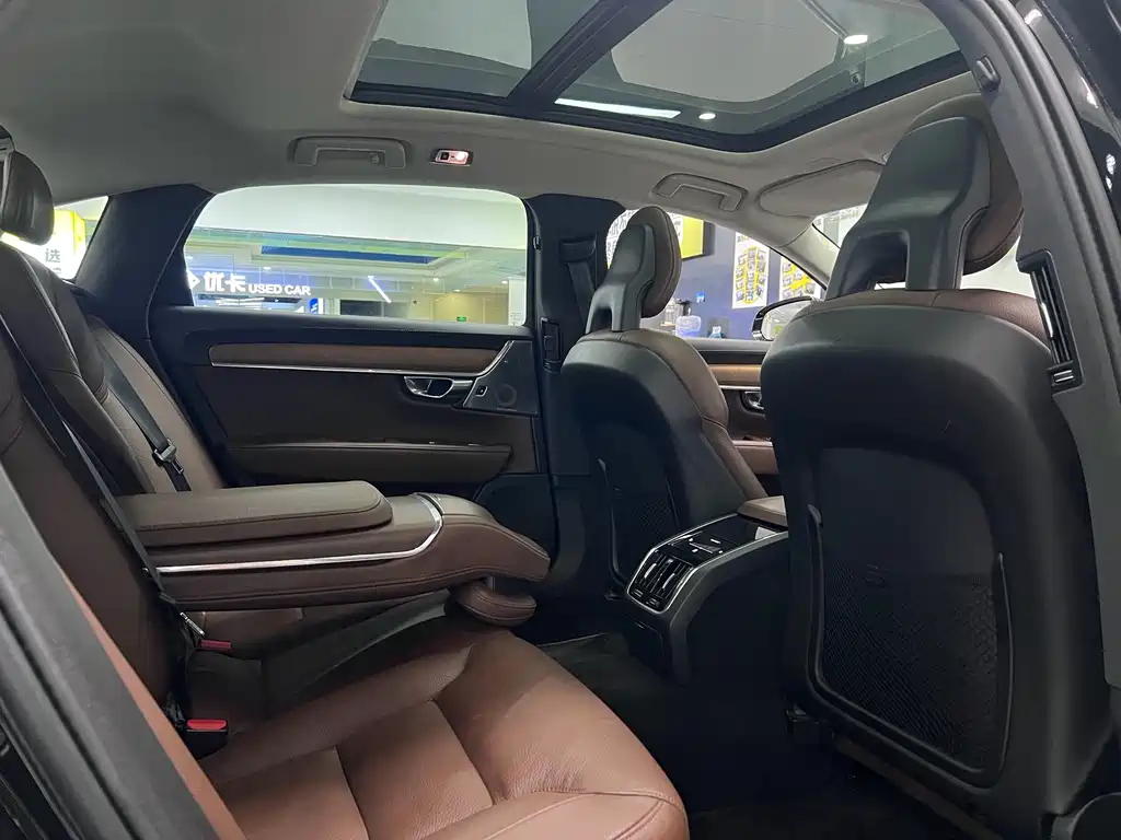 Volvo S90 2018 — фото 11