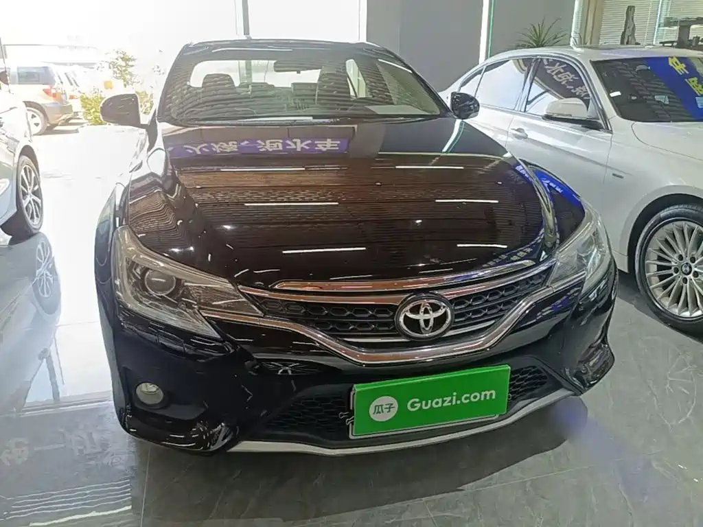 Toyota Reiz 2015 — фото 3