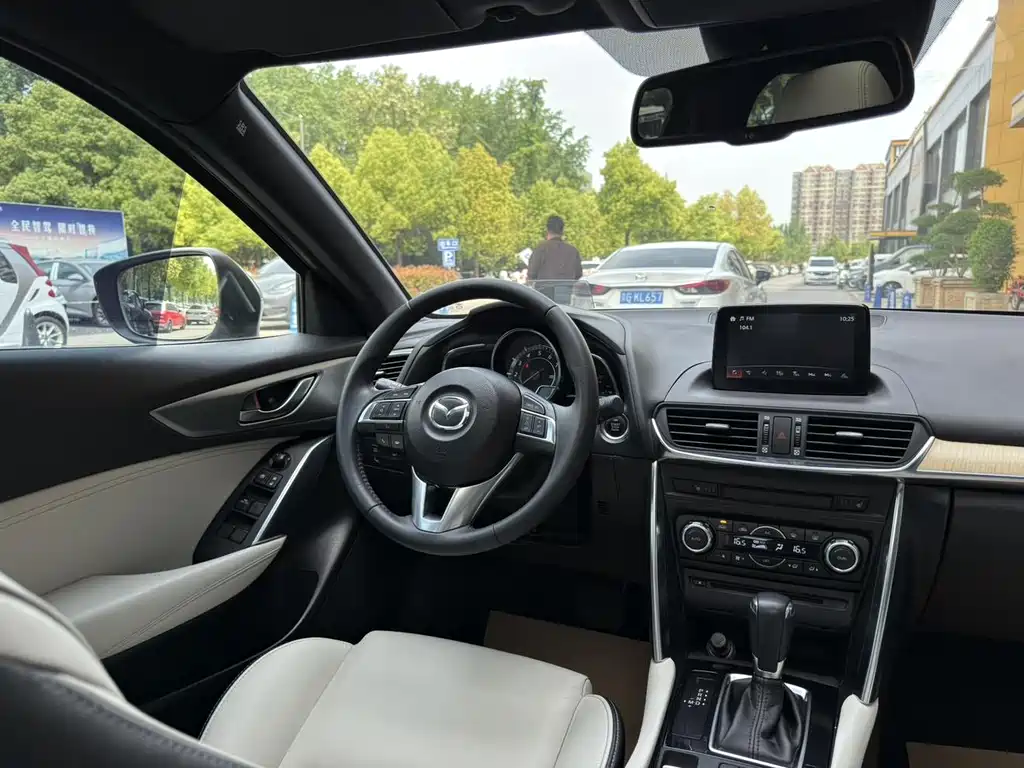Mazda CX-4 2016 — фото 19
