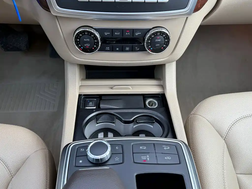 Mercedes-Benz M-Class 2012 — фото 31