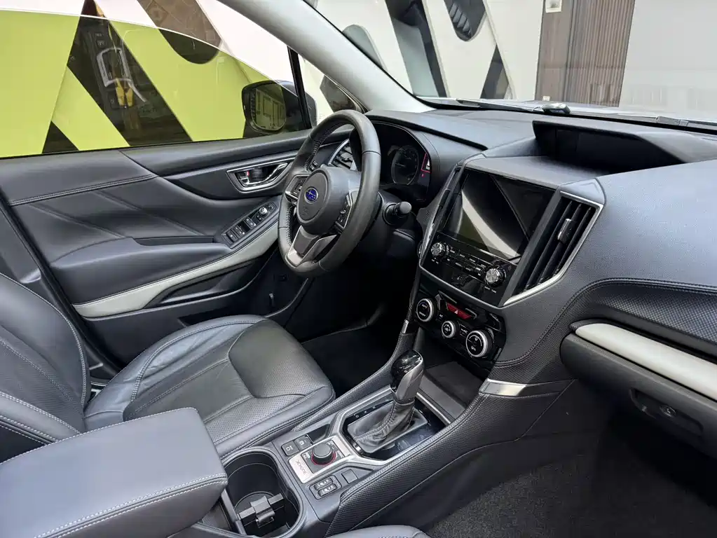 Subaru Forester 2024 — фото 15