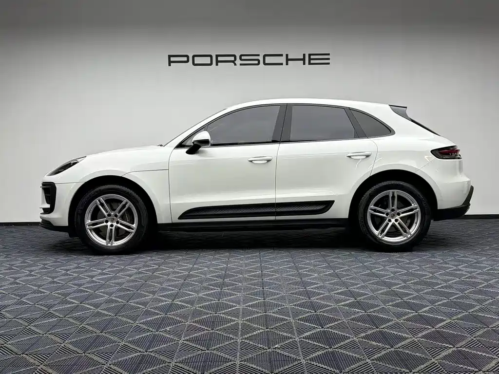 Porsche Macan 2024 — фото 6
