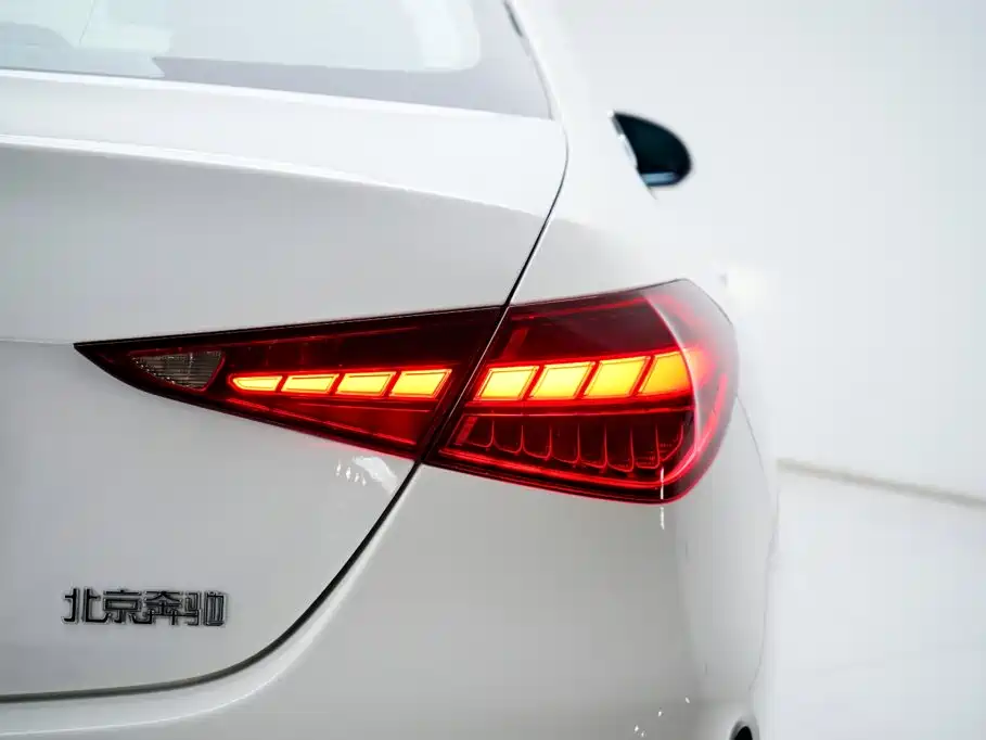 Mercedes-Benz C-Class 2023 — фото 14