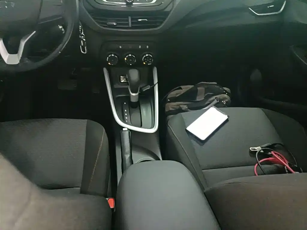 Chevrolet Cavalier 2020 — фото 14