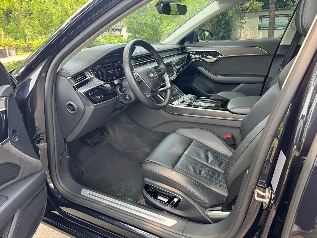 Audi A8 2021
