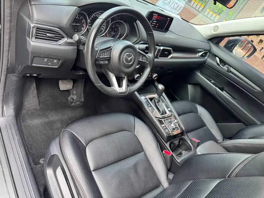 Mazda CX-5 2018 — фото 10
