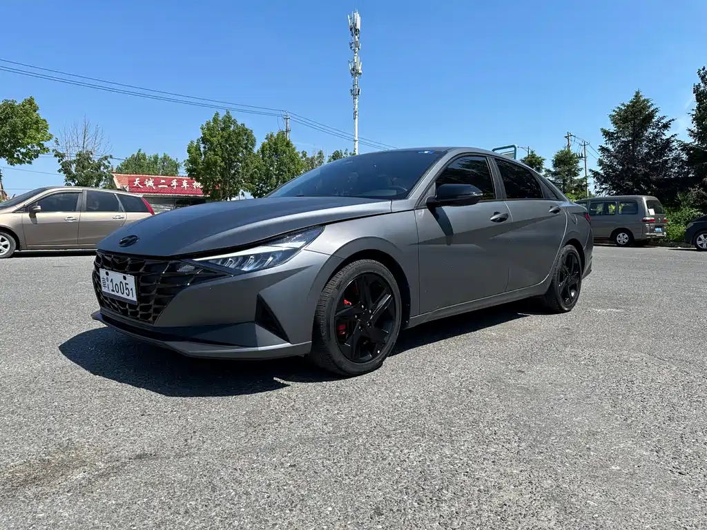 Hyundai Elantra 2023