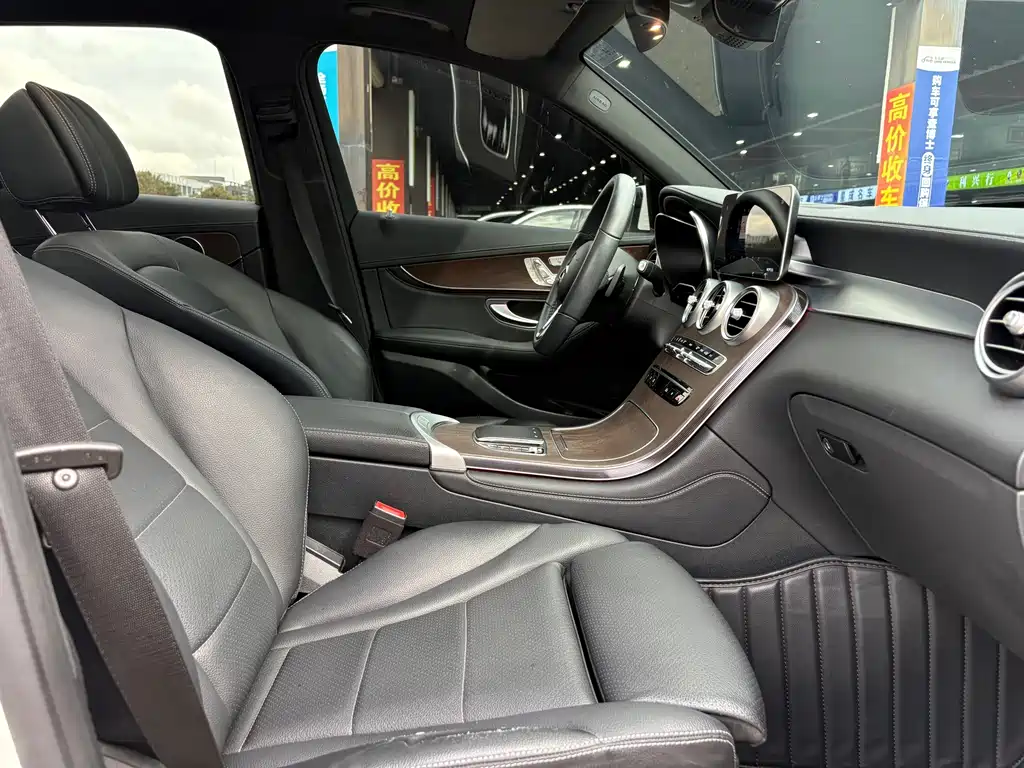 Mercedes-Benz GLC 2020 — фото 11