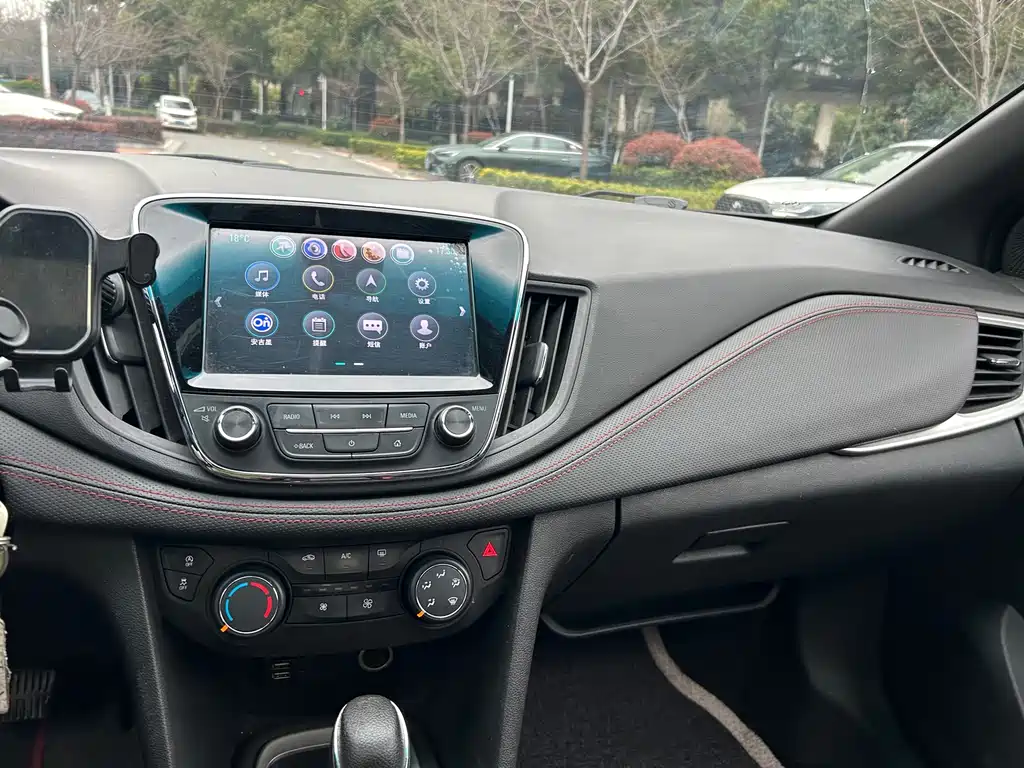 Chevrolet Cruze 2019 — фото 12