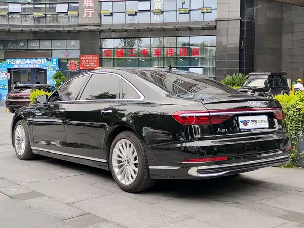 Audi A8 2023