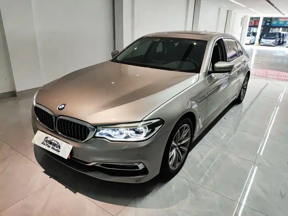 BMW 5 Series New Energy 2018 — фото 1
