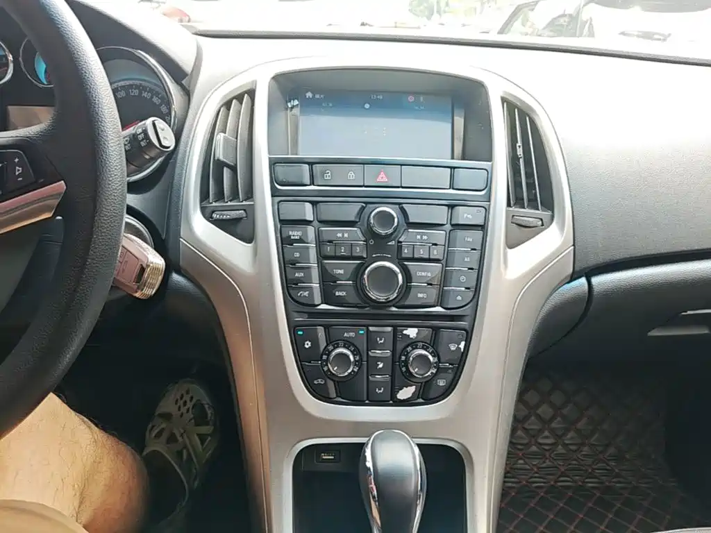 Buick Excelle GT 2015 — фото 13